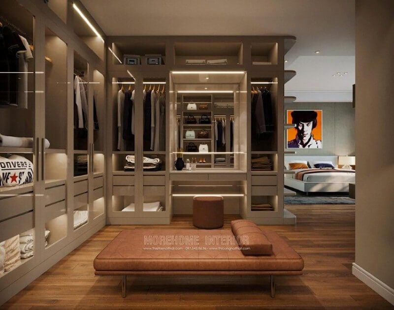 Bố trí nội thất phòng ngủ vợ chồng ấn tượng với tủ quần áo lớn nhiều hộc tủ.